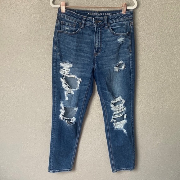American Eagle Distressed Mom Jeans Size 4 - Picture 1 of 10